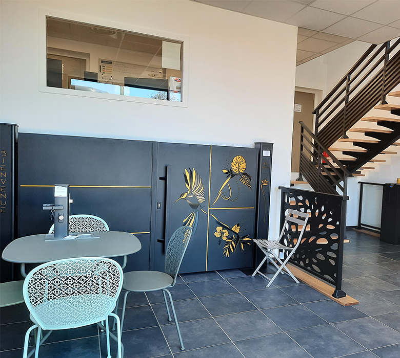 Showroom artisan poseur de portails, clôtures, garde-ocrps, pergolas et carports